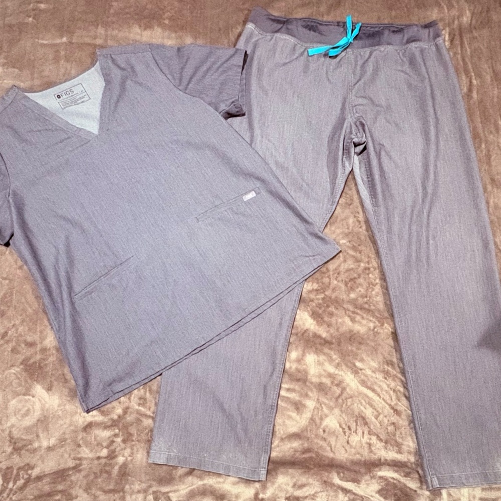 Figs Graphite Scrub Set with Blue Tie